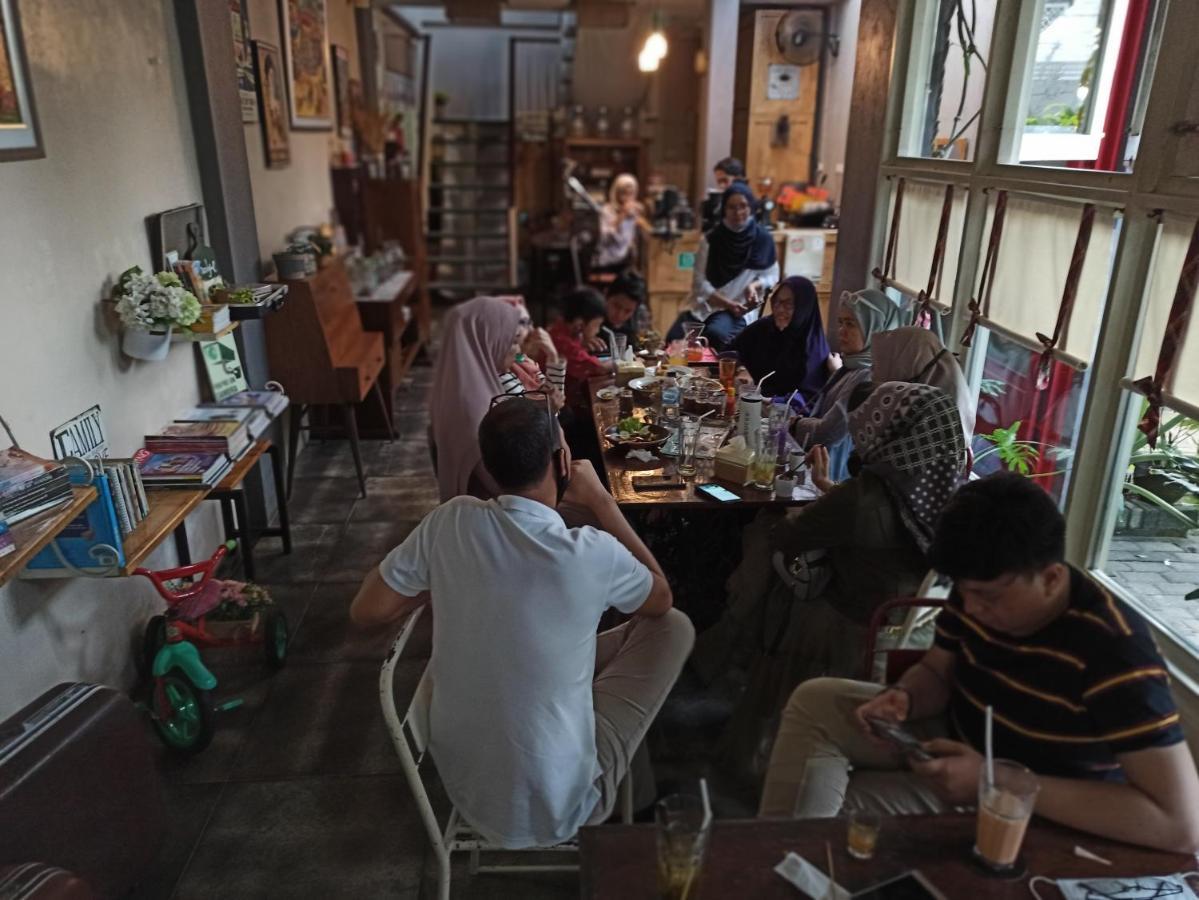 Roemah 28 Syariah Hotel Medan Kültér fotó