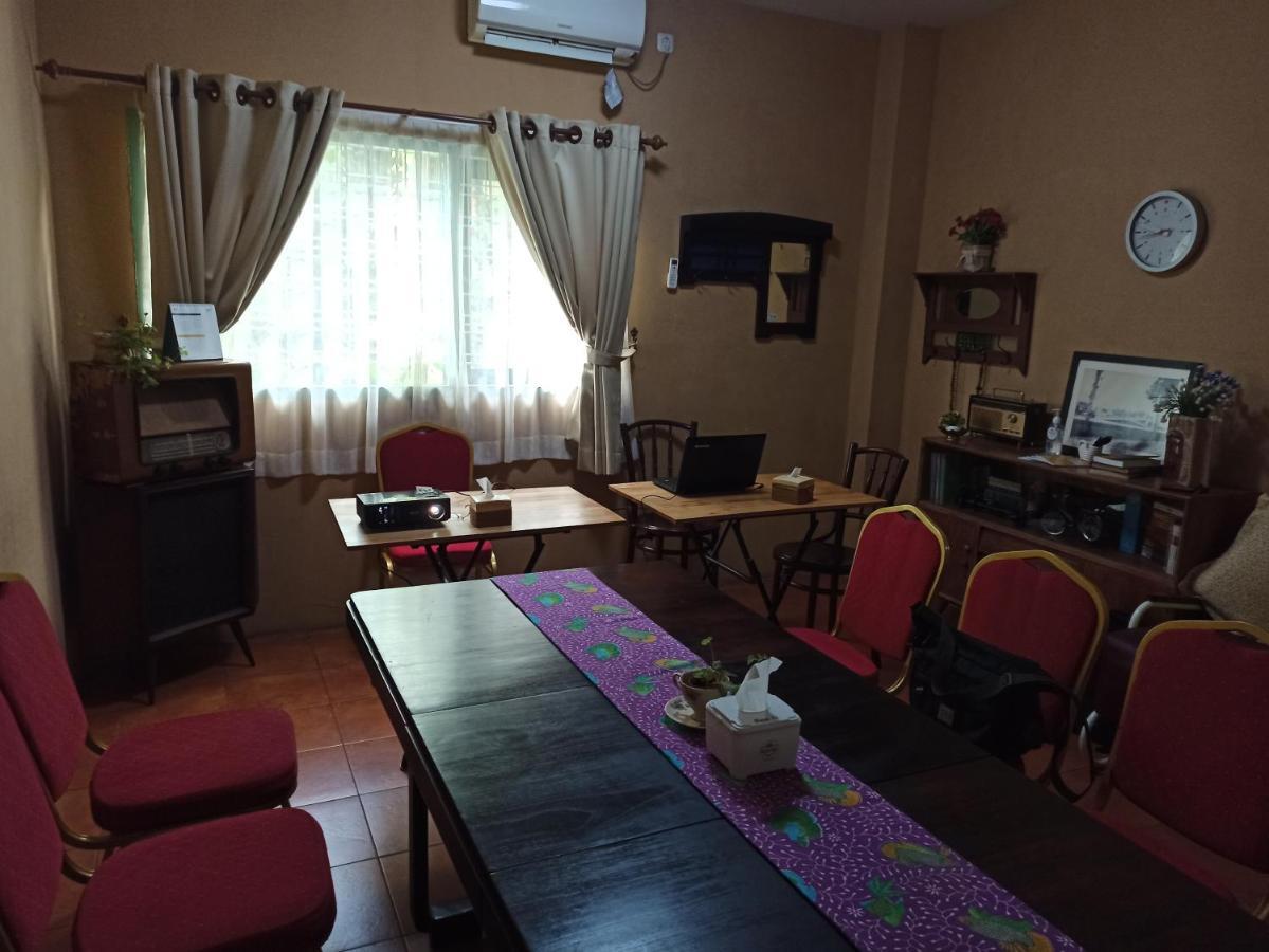 Roemah 28 Syariah Hotel Medan Kültér fotó