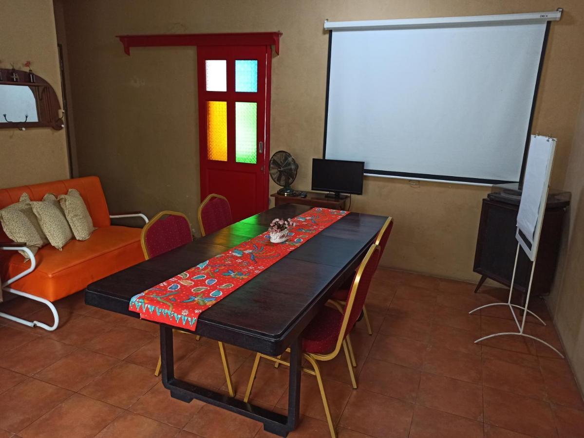 Roemah 28 Syariah Hotel Medan Kültér fotó