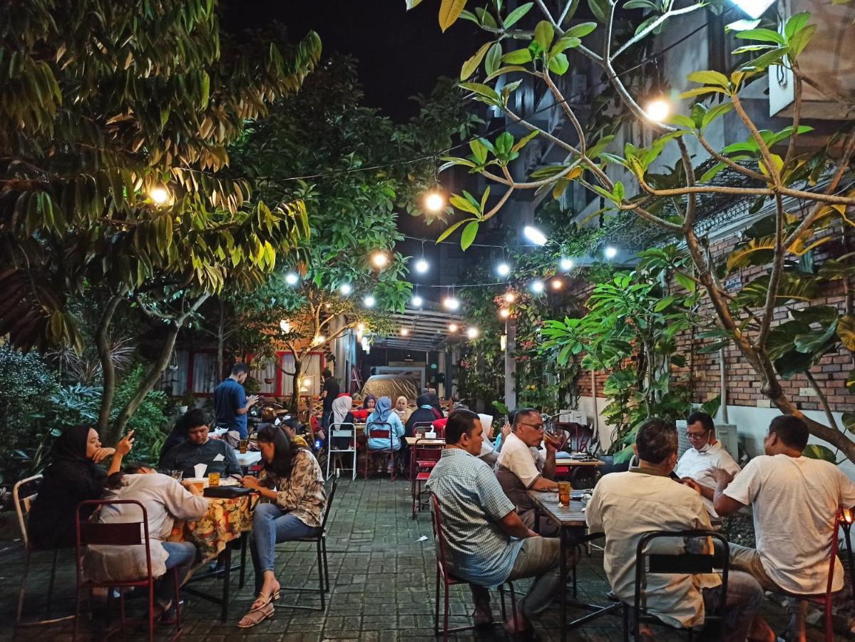 Roemah 28 Syariah Hotel Medan Kültér fotó