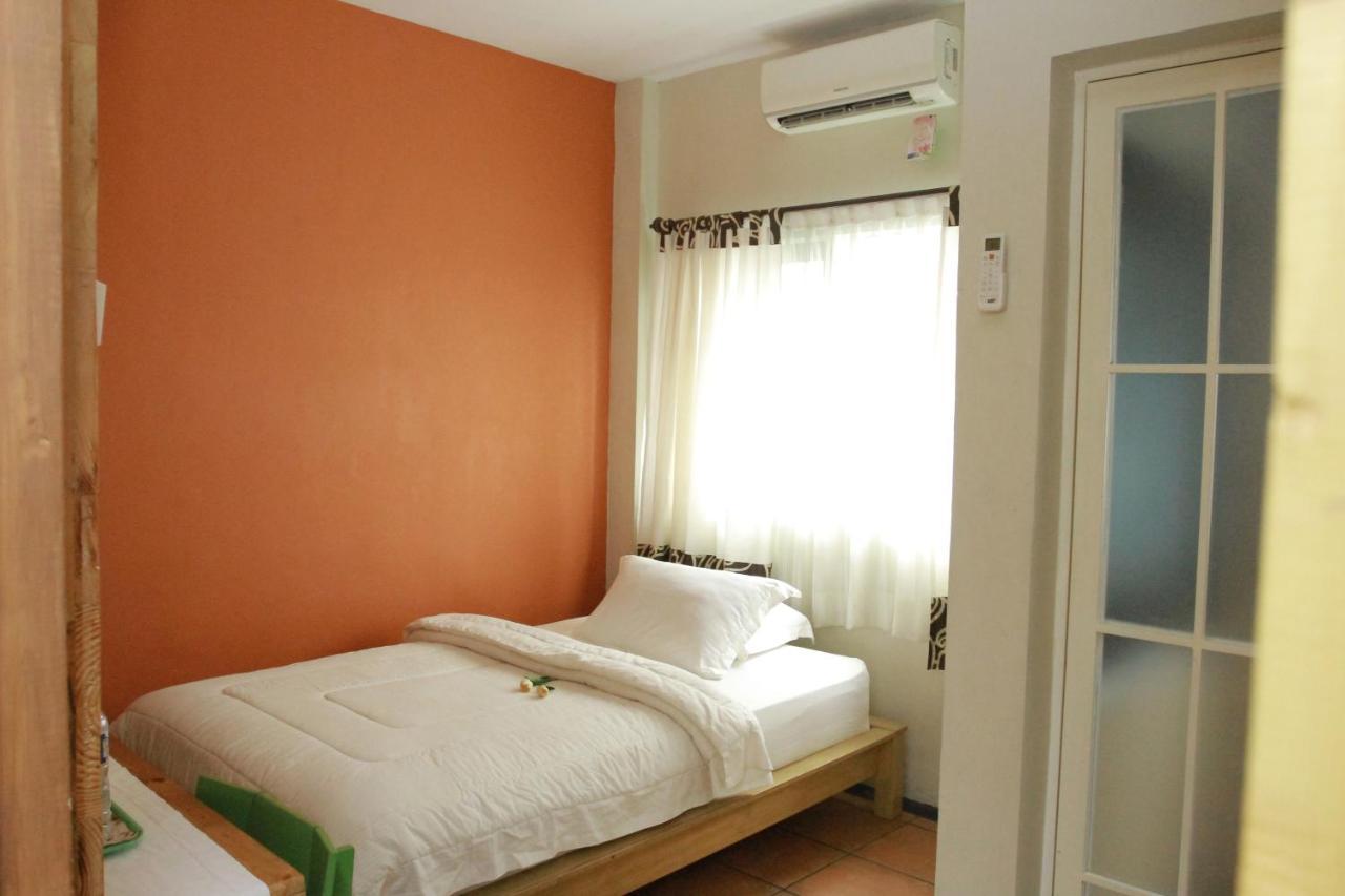 Roemah 28 Syariah Hotel Medan Kültér fotó