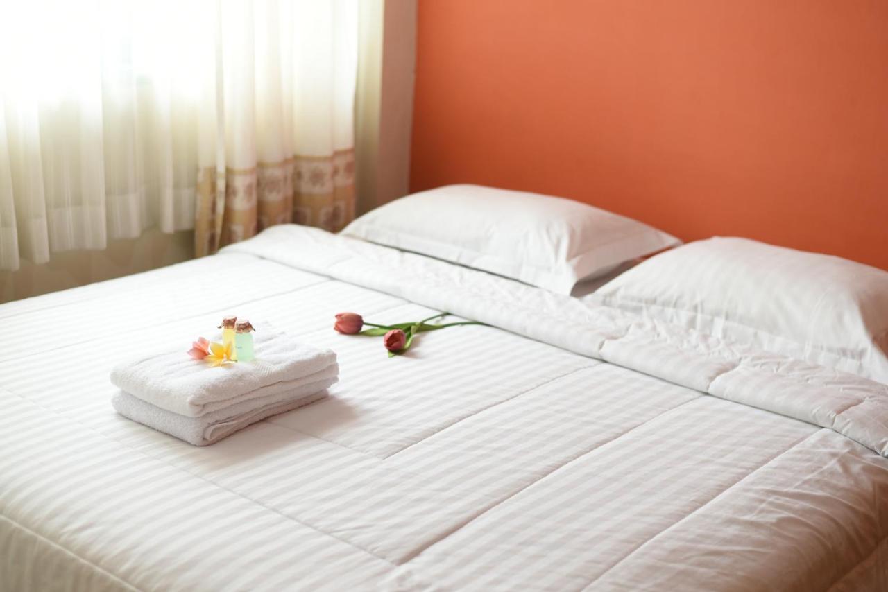 Roemah 28 Syariah Hotel Medan Kültér fotó
