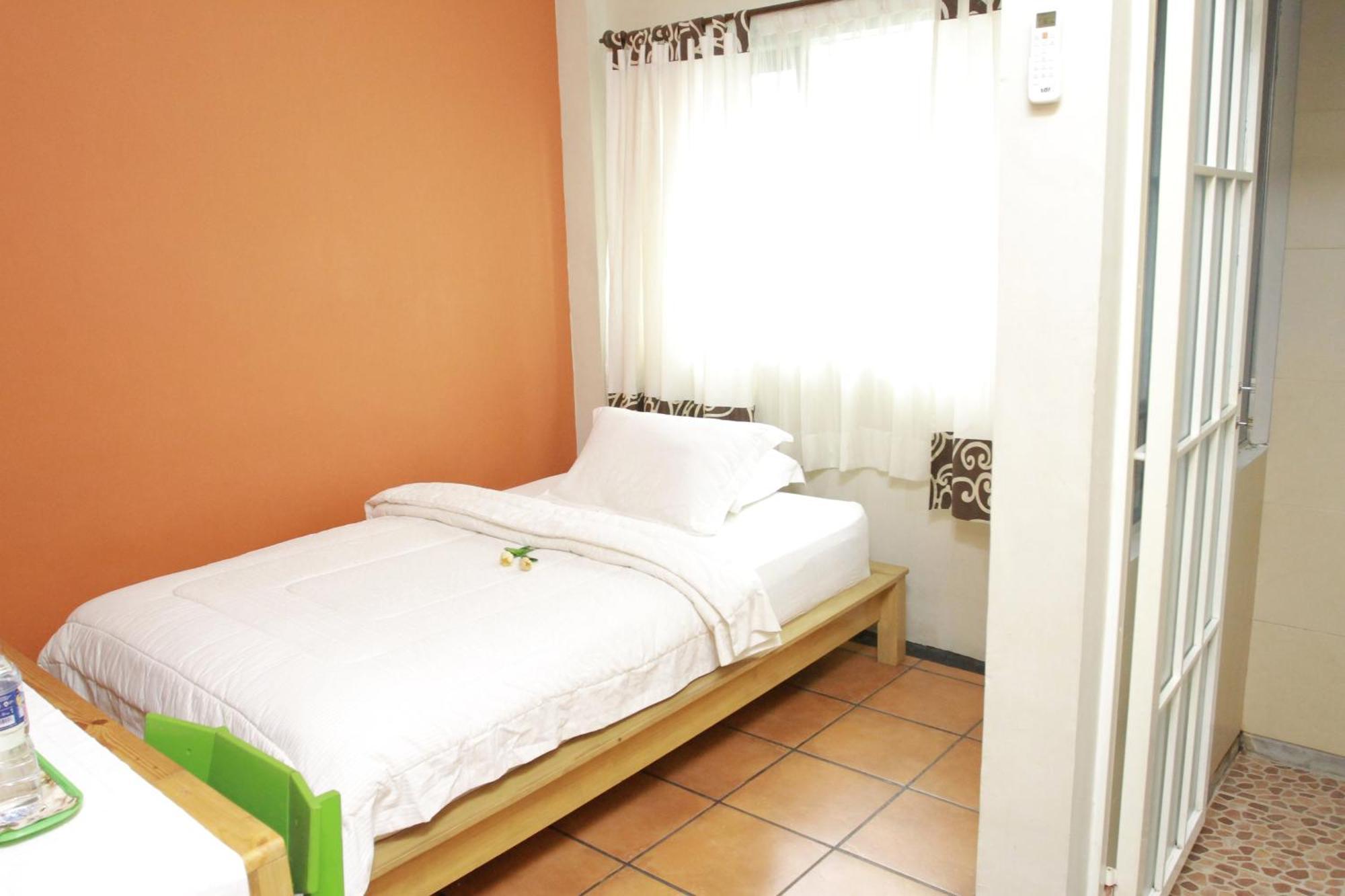 Roemah 28 Syariah Hotel Medan Kültér fotó